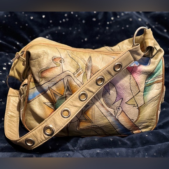 Magnifique Handbags - Magnifique Vintage Hand Painted Shoulder Bag (Tan) - EUC